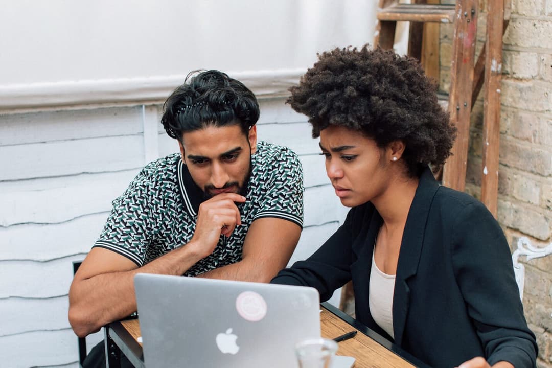 FIFO vs LIFO: Comparing Inventory Valuation Methods image