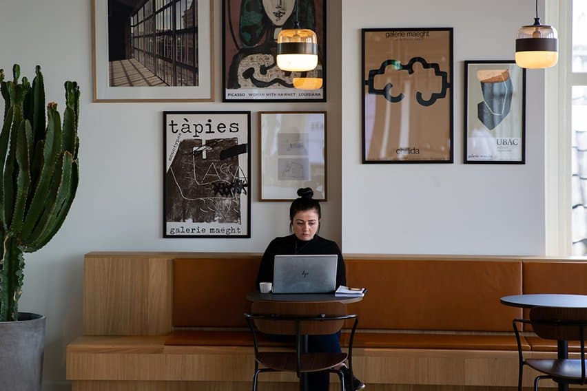 What Is a Freelancer & How to Become One? Freelancing Guide image