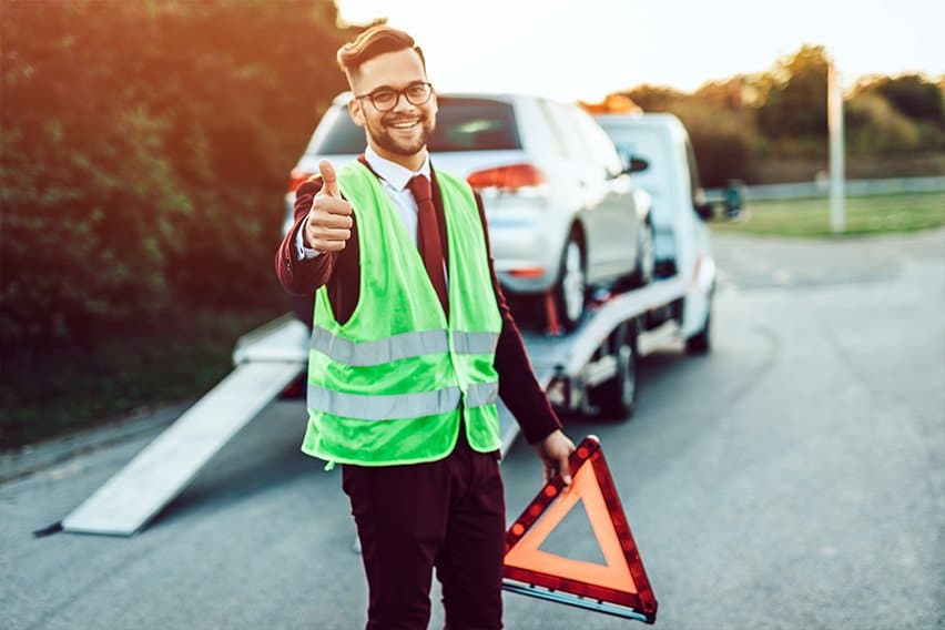 How to Start a Towing Business image